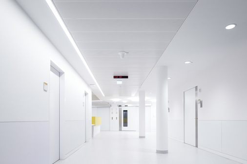 Lindner Group: Metalldecke F30 Senk-Schiebe.