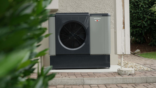  Einwände der Nachbarn wegen zu lauter Laufgeräusche sind nicht zu befürchten. Die Wolf CHA-Monoblock Außeneinheit unterbietet im Nachtbetrieb den Immissionsrichtwert der TA-Lärm um 6,5 dB(A) und gehört damit zu den leisesten Wärmepumpen auf dem Markt.