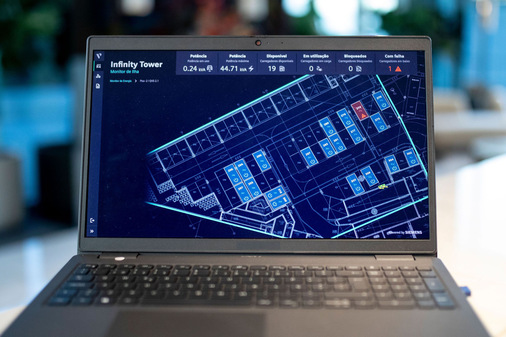  Siemens hat den Infinity Tower mit intelligenten Lademanagement-Systemen ausgestattet.