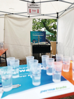 Der Leonberger Hersteller umweltfreundlicher Wassertechnik unterstützte die Benefiz-Veranstaltung auch mit einer eigenen Trinkwasserstation, an der die Läuferinnen und Läufer ihren Durst mit gefiltertem und vitalisiertem Premium-Trinkwasser stillen konnten. - © perma-trade Wassertechnik

