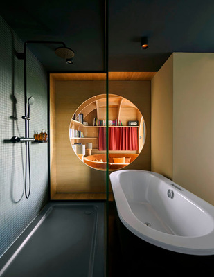 Im Zuge einer Sanierung wurden bestehende Duschflächen und Wannen demontiert, an Kaldewei zurückgeführt und durch einen speziell entwickelten Upcycling-Prozess rundum erneuert.