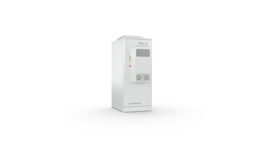Echtes Plug & Play: Der Tesvolt Forton wird fertig montiert geliefert, auch die Batteriemodule sind bereits enthalten.
