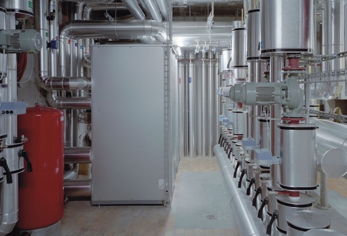 Die beiden 46-kW-Absorptionskältemaschinen (hintereinander).