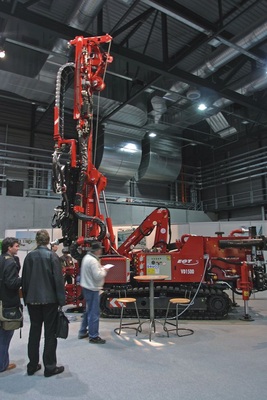 Auf der dem Kongress angegliederten Fachmesse präsentierten 50 Aussteller aus Deutschland, der Schweiz und Italien ein umfangreiches Produkt- und Dienst­leistungsangebot rund um die Geothermie.