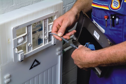 Friatec: Elektrische WC-Steuerung mit Baukastensystem.
