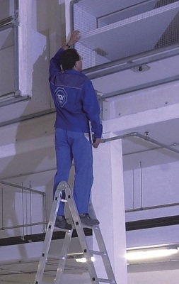 Ohne eine genaue Analyse der Anlagentechnik ist eine Energieberatung nicht möglich. Oft lassen sich erhebliche Einsparungen durch die Anpassung vorhandener Anlagen an die tatsächliche Nutzung realisieren.