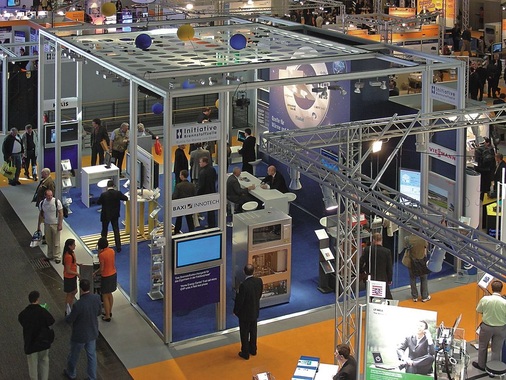 Stand der Initiative Brennstoffzelle; eine gewisse Ratlosigkeit, wie die Entwicklung weitergeht, war nicht zu übersehen.