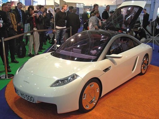 Stahl den Brennstoffzellen die Schau: Das viersitzige Loremo-Energiesparwunder soll mit nur 1,5 l Diesel 100 km weit fahren.