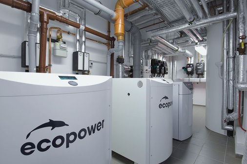 Kostensparende, vorgefertigte Wärmeverteilung. Kraftpakete in kompakter Bauweise mit Standardanschlussflanschen wie ein normaler Heizkessel. Die beiden ecopower Mini-BHKW erreichen einen Wirkungsgrad von annähernd 90 %.