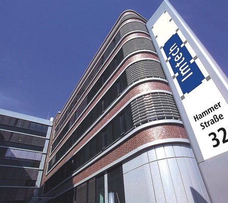 Im Verwaltungsgebäude von Imtech in Hamburg kam die PCM-Technologie in einem dezentralen Lüftungssystem im Rahmen eines Pilotprojektes erstmals zum Einsatz.