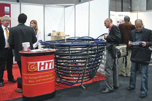 Erdwärmenutzung „korbweise“ bietet HTI Hetzel, Herrenberg, unter der Bezeichnung Betatherm Erdwärmekorb an.