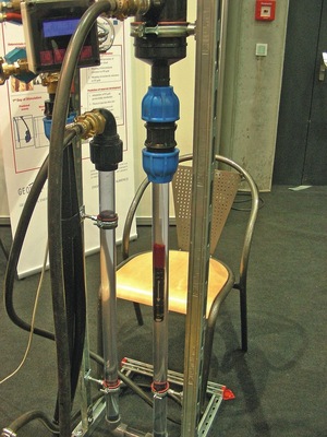 Wie kalt oder wie warm ist es am Ende der Sonde? Dieses drahtlose Bohrlochmessgerät von Geowatt, Zürich, erfasst Temperaturprofile in Erdwärmesonden.