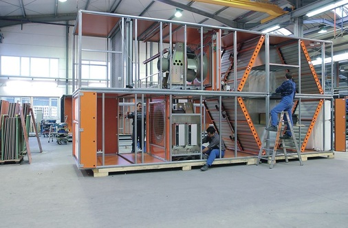 „Wir gehen nicht mit dem Ziel in ein Beratungsgespräch, dem Kunden zehn Anlagen einer bestimmten Größenordnung zu verkaufen. Wir versuchen zu eruieren, was der Kunde wirklich benötigt und stellen ihm dann aus unserem ‚Baukasten’ eine Komplettlösung zusammen.“