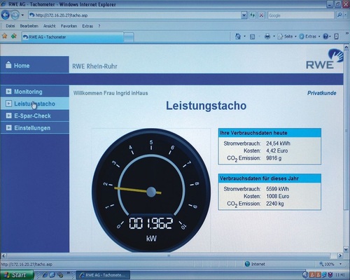 Das “inhaus1“ weist ­zahlreiche technische ­Raffinessen auf. Beispielsweise einen “Leistungs­tacho“, der den aktuellen Stromverbrauch des ­Gebäudes anschaulich ­anzeigt.