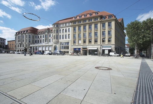 Seit September 2007 erstrahlt der Erfurter Hof in neuem Glanz und gehört zu den Gebäuden, auf die die Bürger von Erfurt stolz sind. Die Umbau- und Sanierungskosten betrugen rund 15 Mio. Euro. - © Schell / LEG Thüringen
