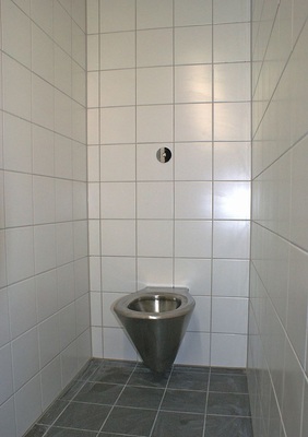 Wandeinbau-Spüler VeronaE für die Verwahr-WCs. - © Schell Armaturen
