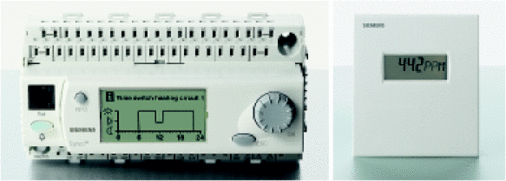 Modularer HLK-Regler Synco 700 mit integrierten Energiesparfunktionen und ein Raumluftqualitäts-Fühler zur Optimierung von Komfort und Energieverbrauch mittels bedarfsgeregelter Lüftung.