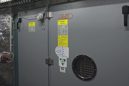 Wegen des hohen Salzgehaltes und den anspruchsvollen Klimatisierungs­anforderungen wurden Hygiene-Klimageräte aus Edelstahl gewählt.