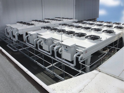 Bild 1 Axialrückkühler bei der IABG, die auch zur Freien Kühlung genutzt werden. - © aircool
