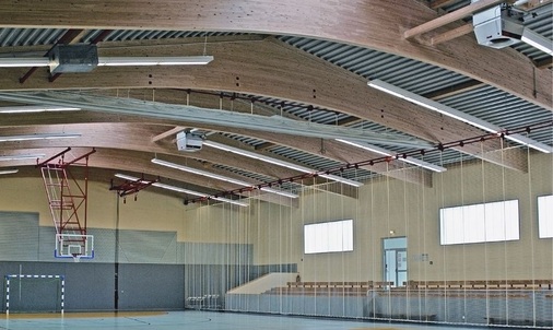 Die Mehrzweckhalle in Goldbach wird mit dezentralen Geräten belüftet und beheizt. - © Hoval

