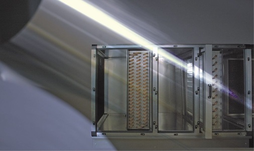 Wärmerückgewinnungssysteme sind neben einer energieeffizienten Antriebstechnik ein weiterer entscheidender Bestandteil in raumlufttechnischen Anlagen, mit dem Betriebskosten eingespart werden können. - © Schiller-Krenz
