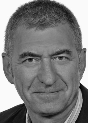Burkhard Dunst„Von natürlichen Kältemitteln können Betreiber dreifach profitieren: Sie erfüllen langfristig Umweltrichtlinien, sie sparen Energiekosten und können die höchsten Fördersätze erhalten.“