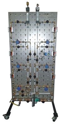 Bild 3 Frontansicht des an der FH Münster realisierten Versuchsstands.