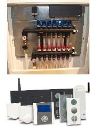 Bild 3 Um die Raumtemperatur im Heiz- und Kühlfall mit geringer Sollwertabweichung regeln zu können, müssen die Heiz/Kühlkreise sauber abgeglichen werden. Die Funk-Einzelraumregelung mit Dynamischem Energie Management (DEM) von Uponor erledigt dies automatisch.