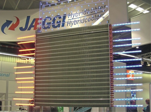 Abb. 6 Der Rückkühlung von Kälteanlagen muss mehr Beachtung geschenkt werden. Jaeggi deutete in Nürnberg an, demnächst mit Tandem-Hybrid-Kühlern auf den Markt zu kommen.