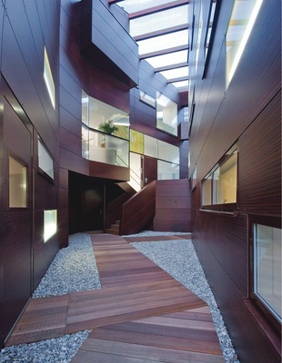 Piazza zwischen den Appartements.