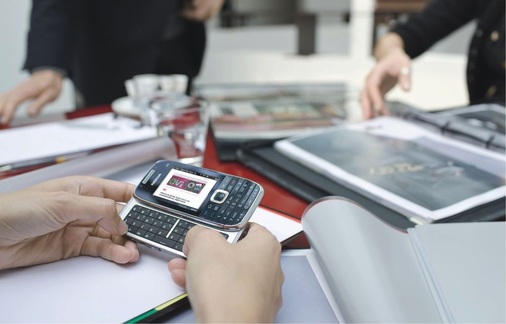 Abb. 2 Mobile Computing-Lösungen ermöglichen die mobile Datenerfassung und den schnellen Abgleich mit der Bürosoftware.