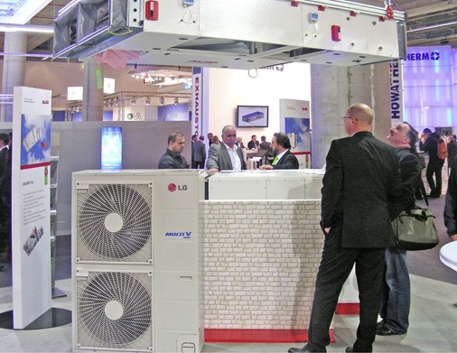 Abb. 5 RLT-Gerät mit integrierter Kälteversorgung von AL-KO. Die Rückkühlung erfolgt über die Abluft des Geräts und spart damit einen externen Rückkühler. Für höhere Kälteleistungen bietet AL-KO einen VRF-Satelliten von LG an.