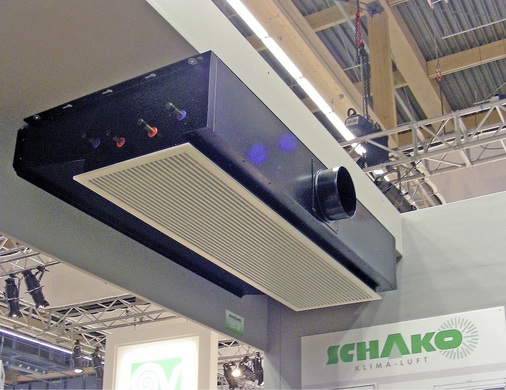 Abb. 10 Schullüftungen sind in energetisch sanierten Schulgebäuden ein Muss! Allerdings fehlt es bei den Schul- und Baubehörden an Akzeptanz … aus Sorge wegen Vandalismus.