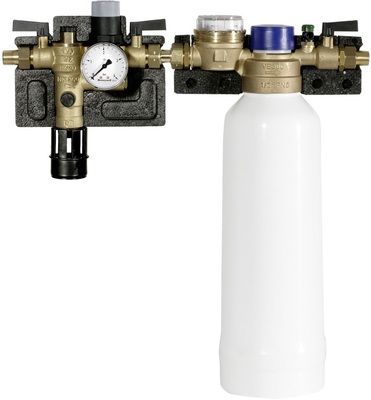 Abb. 5 Für die Nachfüll­kombination NK300soft gibt es Kartuschen für die Enthärtung und für die Vollentsalzung.