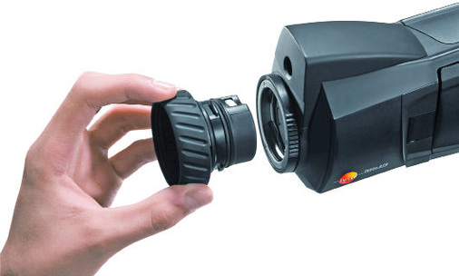 Abb. 8 Wechselobjektive erweitern die Nutzungsmöglichkeiten von Thermografie-Kameras. - © Testo
