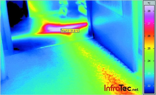 Abb. 7 Die Leckage­ortung bei Fußbodenheizungen gehört zu den schwierigsten Messaufgaben. - © InfraTec
