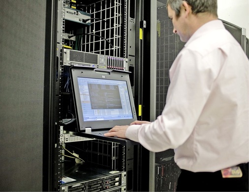 Abb. 3 Neben einem Standort mit niedrigen äußeren Risiken ­gehört zum Sicherheitskonzept von Safe Host auch der Einsatz von Siemens-Sicherheitstechnologie.