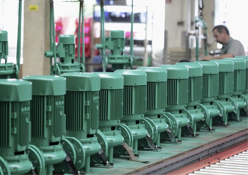 Abb. 4 Wilo liefert bereits seit dem 1. Januar 2011 nur noch Trocken­läuferpumpen aus, die mindestens mit IE2-Motoren ­ausgestattet sind.