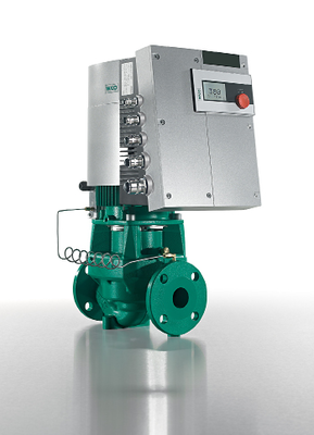 Abb. 5 Die Wilo-Serie Stratos Giga in Inline-Bauweise ist eine komplett neuentwickelte Hocheffizienzpumpenbaureihe für den oberen Leistungsbereich in Heizungs-, Kaltwasser- und Kühlanwendungen. Ihr Antriebskonzept übertrifft bereits den Grenzwert der für die Zukunft vorgesehenen und dann besten Energieeffizienzklasse IE4.