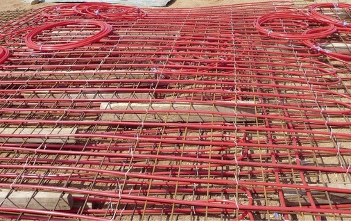 Abb. 2 Vor Ort gefertigte Module für die Betonkernaktivierung.