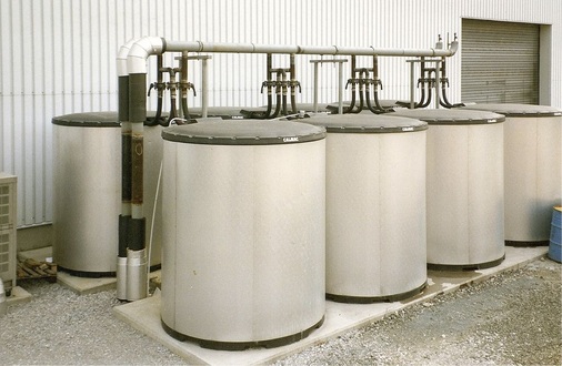 Abb. 6 Der Eisspeicher wird durch Smart Grid mit Sicherheit eine ­Renaissance erleben. Schon vor mehr als 20 Jahren kamen ­Eisspeicher wegen der damaligen Tarifstruktur häufig zum Einsatz.