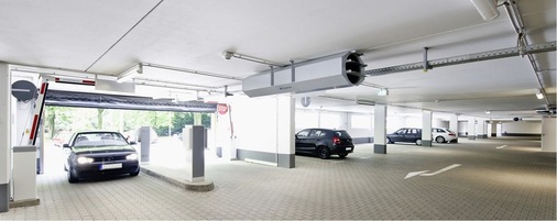 Abb. 4 Lassen sich beispielsweise Einfahrten oder Rampen als „natürliche“ Zuluftöffnungen nutzen, kann auf entsprechende Schächte mit zusätzlichen Lüftern verzichtet werden; ein Beitrag zur Baukostensenkung.