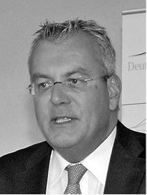 » Die Unsicherheit verängstigt Verbraucher und ­irritiert Investoren.« Dr. Dieter Steinkamp, Vorstandsvorsitzender der RheinEnergie AG