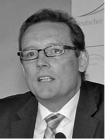 » Erdgas wird sich im Wett­bewerb gegenüber der Elektrowärmepumpe behaupten.« Dr. Ludwig Möhring, Geschäftsführer Wingas