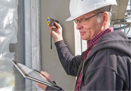 Abb. 3 Ob auf der Baustelle beim Aufmaß…