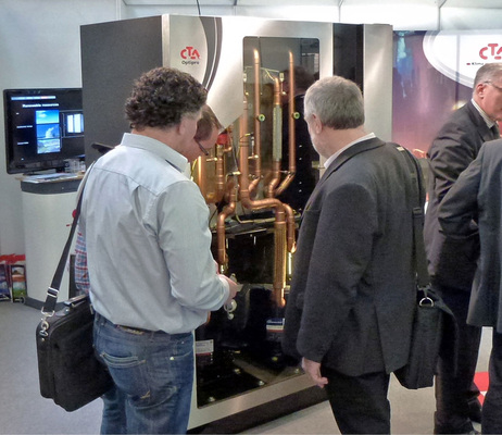 Abb. 2 All-in-One-Wärmepumpe Optipro von CTA mit zwei Verdichtern und zwei getrennten Kältekreisläufen.