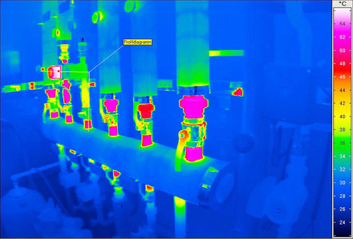 Abb. 8 Thermografien von Heizkreis­verteilern und anderen ­Komponenten können ­Probleme und Mängel aufdecken. - © OÖ. Gas-Wärme GmbH
