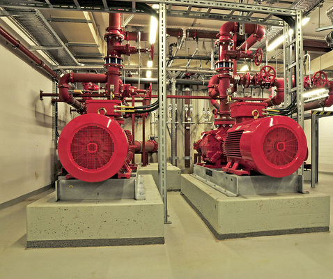 Abb. 2 Die Fundamente dieser Pumpen wurden auf Regupol BA elastisch gelagert.