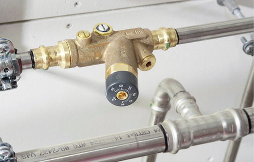 Abb. 7 Voraussetzung für die Wassergüte: ­Hygienisch einwandfreie Werkstoffe, wie Rotguss und Edelstahl.