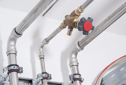 Abb. 6 Voraussetzung für ein TrinkwV-konformes Trinkwarmwassersystem: Der Hydrau­lische Abgleich mittels Zirkulations­regulierventil gemäß den allgemein anerkannten ­Regeln der Technik.